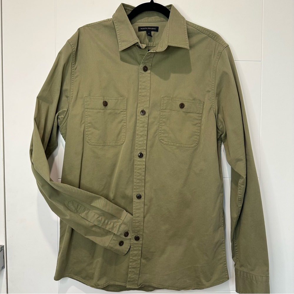 Banana Republic Sage Green Collared Shirt size L